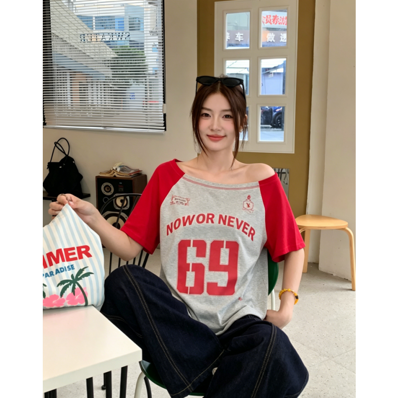 좋은 면 양면 2026 여름 섹션 아메리칸 루즈핏 배색 비스듬한 어깨 반팔 티셔츠 여성 알파벳 프린트 작은 대중 맨위
