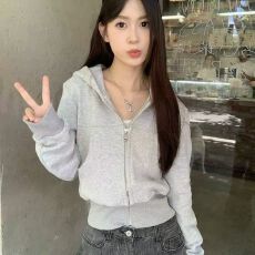 批发华棉复合灰色短款连帽加绒加厚卫衣外套女<b class='q'>秋</b>冬新款上衣穿搭开衫