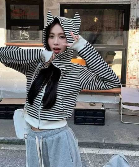 작은 악마 귀 스트라이프 후드 여성 코트 봄 가을 폭발 한 부서 달콤한 매운맛 디자인 센스 몸매 가꾸기 쇼트 스타일 후드티