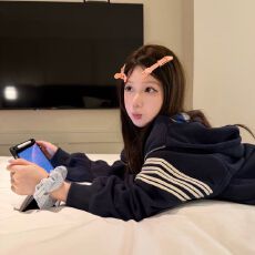 批发薄款/加绒 白金拉链+ 后包领 （纯棉华棉复合）卫衣<b class='q'>女</b>
