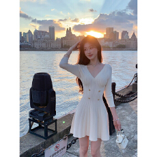 批发ACHI大也池bal*man绞花藏青v领小香针织连衣裙女中袖短款a字裙子