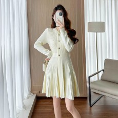 批发小香风针织长袖连衣裙女秋冬新款高级感气质<b class='q'>修身</b>显瘦内搭毛衣裙子