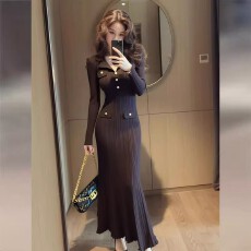 批发法式通勤棕色翻领针织<b class='q'>连衣裙</b>子女2025新款秋季高级感气质收腰长裙
