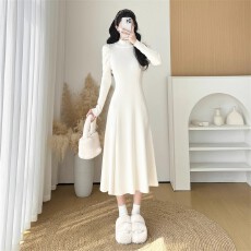 批发法式针织<b class='q'>连衣裙</b>女2025新款秋冬小个子半高领配大衣内搭打底长裙