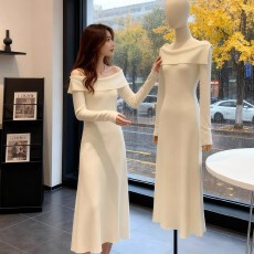 批发法式轻熟风一字肩针织<b class='q'>连衣裙</b>女2025秋冬时尚新款<b class='q'>收腰</b>显瘦气质长裙