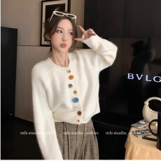 2025小有腔调 设计感小众异型纽扣毛衣开衫女秋季甜美休闲针织衫