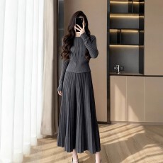 批发法式高级感灰色针织连衣裙子女早春季2026新款小个子气质长裙套装