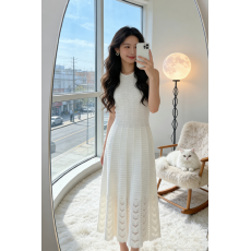 批发2026年夏季白色法式小香风无袖针织<b class='q'>连衣裙</b>女修身气质重工长裙子女