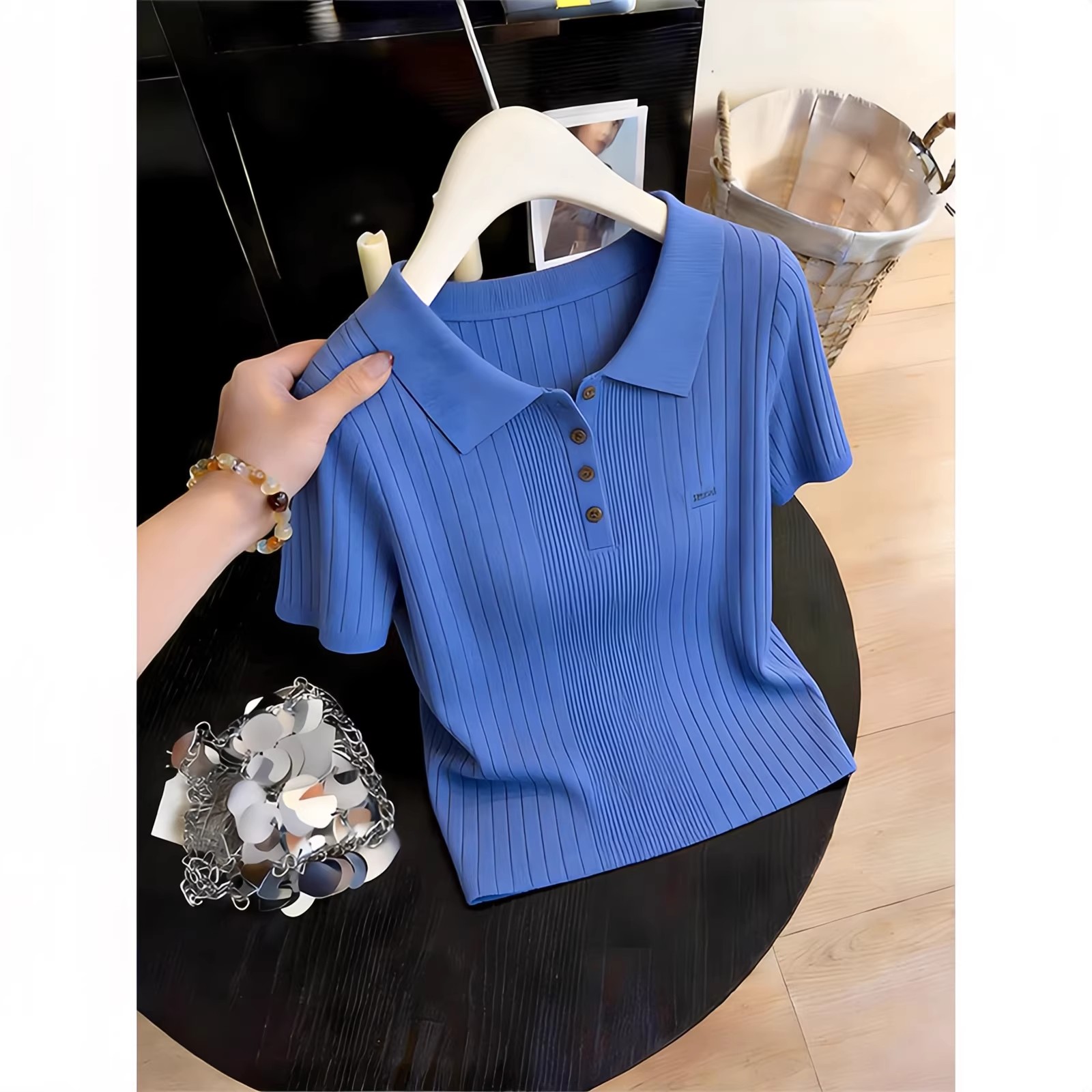 파란색 POLO 칼라 몸매 가꾸기 반팔 티셔츠 2026 여름 새로운 도파민 외국 가스 작은 키 쇼트 스타일 맨위 여성