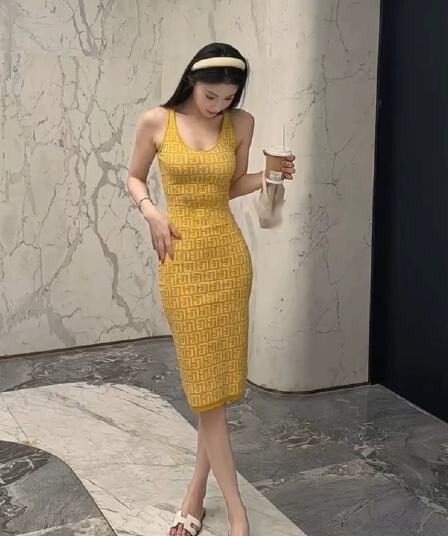 순수한 욕망 바람 섹시함 프린트 슬립 여성 드레스 2026 여름 새로운 패션 품격 몸매 가꾸기 슬림해 보이는 타이트 스커트