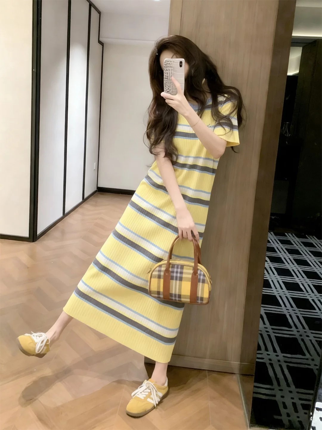 2026 년 새로운 초여름 자이언트 잘 생긴 miu 부서 착용 가져 가라. 작은 키 품격 프랑스식 스트라이프 여성 드레스 여름