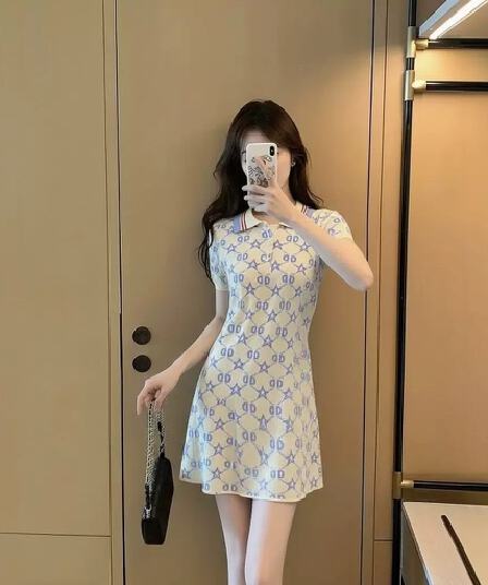 프랑스식 작은 샤넬 스타일 니트 드레스 2026 봄 여름 새로운 패션 품격 캐주얼 몸매 가꾸기 POLO 칼라 드레스