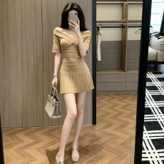 批发<b class='q'>夏</b>日独特漂亮套装裙2026气质轻熟一字肩针织半裙两件套