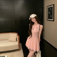 批发邱肉瑶赵一橙同款粉色翻领无袖针织连衣裙女<b class='q'>夏</b>学院风收腰短裙