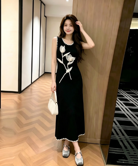 새로운 중식 국풍 검정색 민소매 여성 드레스 2026 년 여름 새로운 슬림해 보이는 꽃 롱 스커트 품격 치마