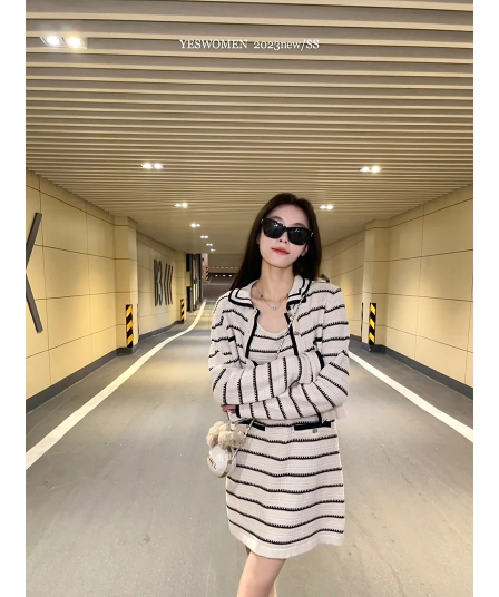 생방송 폭발 yeswomen 바로 그거죠 하트 비트 배색 스트라이프 모직물 맨위 세트