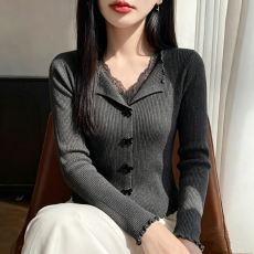 批发法式温柔蕾丝拼接V领木耳边针织打底衫上衣女安迪绒修身内搭毛衣