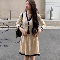 批发Mummy Cat 下蛋喵午后爱丁堡新品100棉撞色<b class='q'>小香</b>气质针织<b class='q'>套装</b>