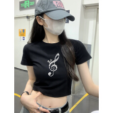 批发黑色正肩圆领短款短袖T恤女装夏季新款小众音符印花显瘦辣妹上衣