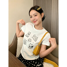 批发白色正肩圆领短袖T恤<b class='q'>女</b>装夏季<b class='q'>新款</b>卡通猫狗印花减龄百搭纯棉上衣