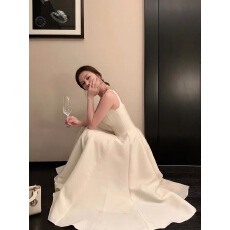 批发Middletone | 赫本<b class='q'>裙</b> dio*秀款精仿丝毛光泽感收腰吊带连衣<b class='q'>裙</b><b class='q'>礼服</b>