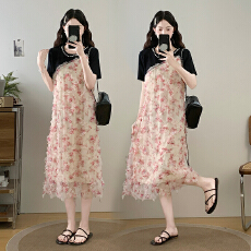 批发实拍 2026夏季新款复古碎花拼接打底收腰显瘦气质针织<b class='q'>连衣裙</b>