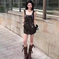 批发优质豹纹牛仔背带裤裙女2025<b class='q'>春</b>夏豹纹辣妹高腰设计感减龄连体裙裤