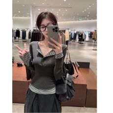 批发条纹拼接<b class='q'>假两件</b>长袖T恤女秋季设计感修身显瘦打底衫