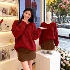 批发新年红色圆领<b class='q'>中长款</b>针织衫女大码秋冬胖MM慵懒风软糯遮肉显瘦<b class='q'>毛衣</b>
