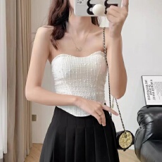 批发<b class='q'>夏</b>季性感辣妹亮片一字领抹胸免穿胸垫无袖上衣美背甜美背心百搭风