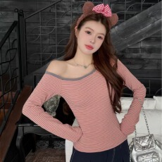批发早秋新款纯欲<b class='q'>羊绒</b>条纹斜肩保暖长袖T恤女修身固定带胸垫显瘦