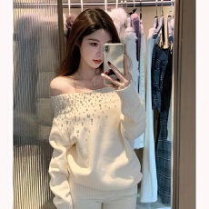 批发法式重工烫钻一字肩蓝色毛衣女秋冬<b class='q'>宽松</b>外穿慵懒风露肩针织衫<b class='q'>上衣</b>