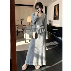 批发秋装搭配一整套法式慵懒风宽松镂空设计感软糯针织毛衣<b class='q'>两件套</b>装裙