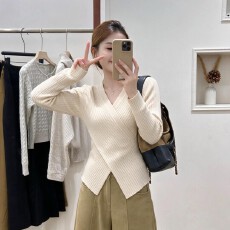 高级感超好看毛衣大码V领内搭打底衫女胖妹妹针织衫上衣胖mm秋冬