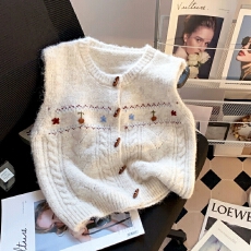 批发复古针织<b class='q'>马甲</b>女手工花朵毛衣坎肩背心圆领叠穿甜美提花<b class='q'>马夹</b>百搭潮