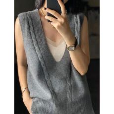 批发2025新款针织<b class='q'>马甲</b>背心女外穿宽松V领无袖<b class='q'>马甲</b>毛衣女坎肩上衣
