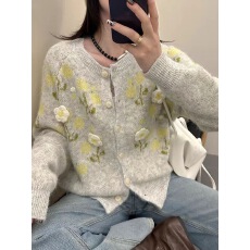 批发秋季新款｜韩版修身时尚设计感立体花朵圆领长袖针织开衫毛衣