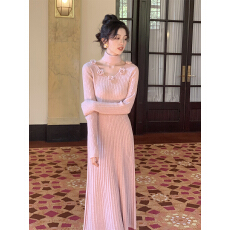 批发法式设计感花朵围脖针织连衣裙女秋<b class='q'>冬</b>新款气质显瘦中长裙