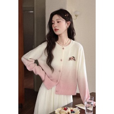 批发渐变粉色圆领针织衫女秋季新款甜美气质长袖上衣<b class='q'>开衫外套</b>