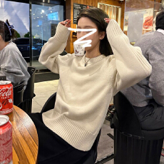 批发秋冬慵懒宽松长袖打底针织衫上衣洋气高级感可外穿圆领<b class='q'>毛衣</b>女内搭