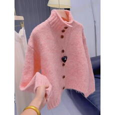 批发单排扣黄色<b class='q'>针织</b>毛衣外套女秋冬新款甜美温柔风半高领减龄上衣<b class='q'>开衫</b>