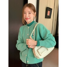 批发学院风针织开衫女秋冬新款小个子气质刺绣宽松柔软上衣毛衣外套