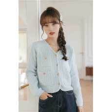 批发小香风精致<b class='q'>针织</b><b class='q'>开衫</b>女秋季V领波浪纹高级感宽松加厚毛衣外套