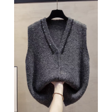 批发韩版气质减龄V领百搭重工宽松亮片针织马夹