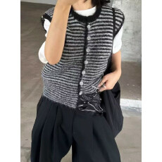 批发复古条纹毛衣<b class='q'>马甲</b>背心女短款显瘦百搭叠穿无袖针织坎肩内搭上衣