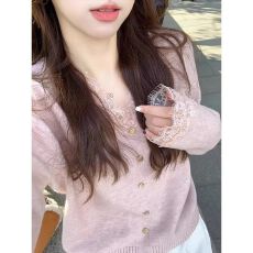 批发v领温柔蕾丝边针织衫女春季2026新款纽扣长袖法式套头<b class='q'>打底衫</b>毛衣