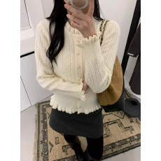 批发韩系甜美减龄翻领单排扣下摆木耳边针织<b class='q'>开衫</b>女2026秋冬新款上衣