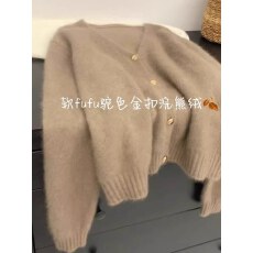 批发软糯慵懒浣熊绒<b class='q'>毛衣</b>开衫女外搭秋冬新款宽松V领针织小香外套上衣