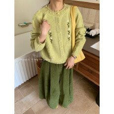 批发2026秋冬森系圆领钩花花边工艺撞色花朵<b class='q'>毛衣</b>针织开衫女