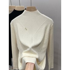 批发今年流行的漂亮<b class='q'>毛衣</b>女秋冬半高领别致打底针织上衣潮